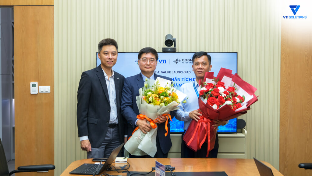 Đại diện ba đơn vị VTI, Cognite và PV Power (từ trái sang) tại buổi workshop